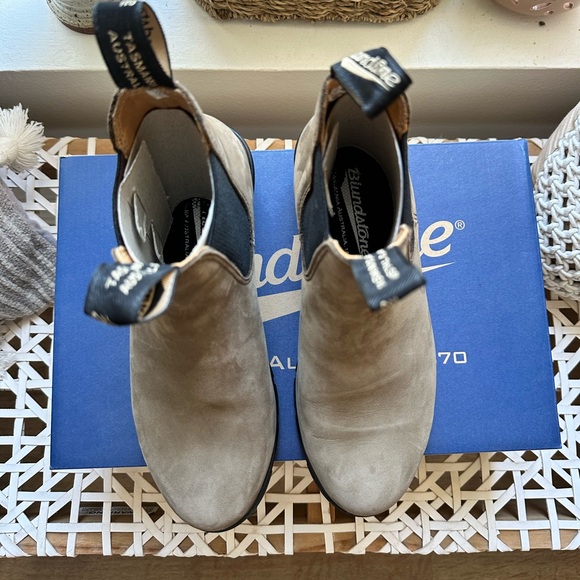 Blundstone heeled boots (style 1961) AUS4.5 US W7.5 - Picture 5 of 8